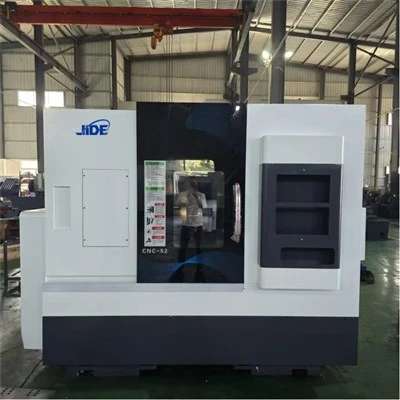 Strung CNC cu ax dublu